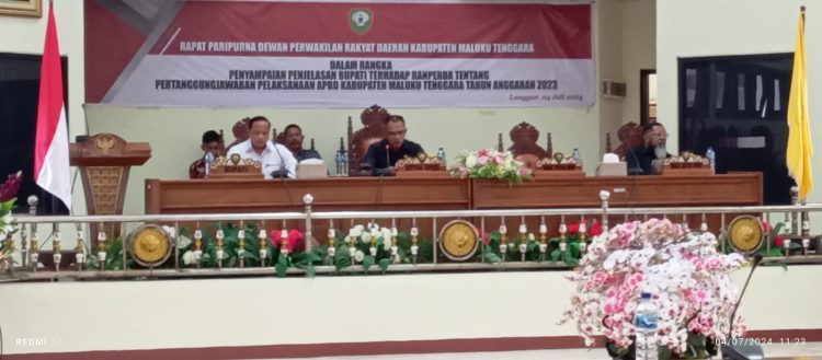 Ini Penjelasan Ketua DPRD Malra Saat Paripurna Ranperda Pelaksanaan APBD 2023