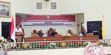 Hadiri Paripurna, Pj Bupati Malra Sampaikan LKPD