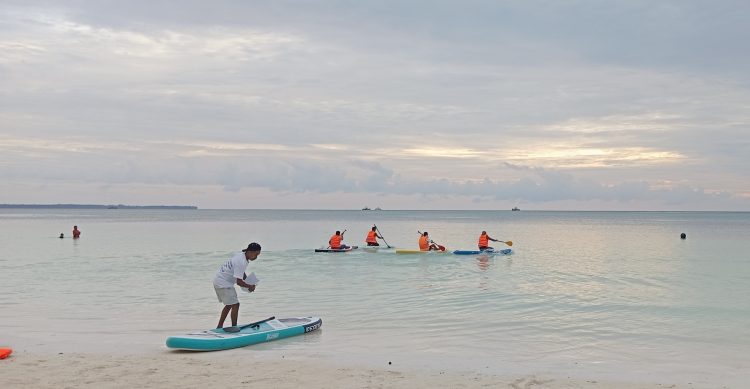 Ngilngof Fiesta Kei Island: Sebanyak 12 Peserta Ikut Lomba Paddle Board