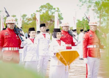 Ini Sosok Pembawa Baki Bendera Saat Upacara HUT Ke-79 RI Di Malra