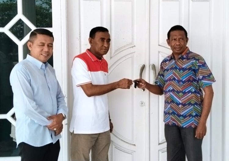 Jelang Ditetapkan Sebagai Calonkada, AYR Kembalikan Asset Pemkot Tual