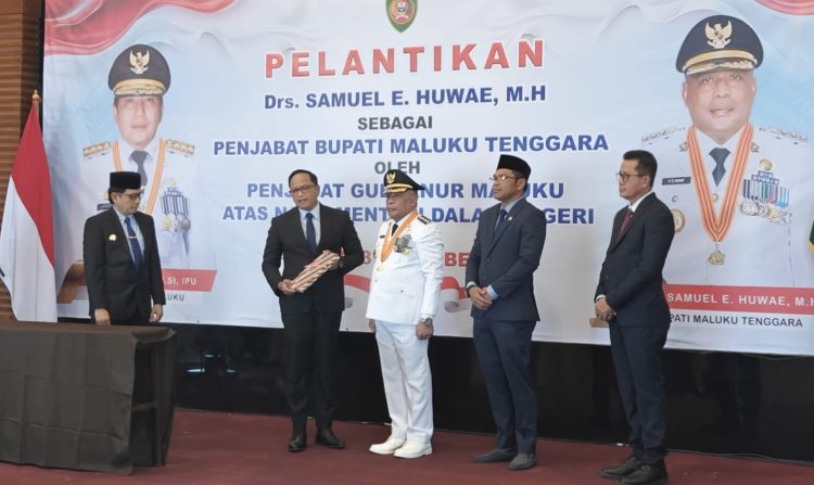 Samuel Huwae Dilantik Sebagai Pj Bupati Malra Gantikan Jasmono