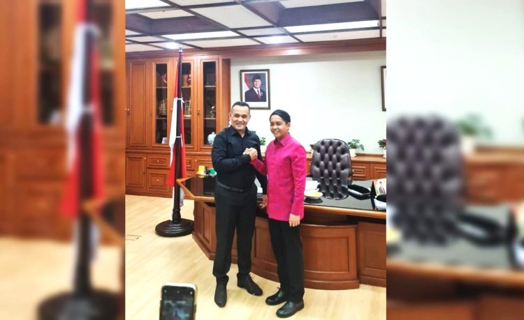 Bupati Terpilih Hasil Pilkada Ajak Menhut RI Berkunjung Ke Kabupaten Buru