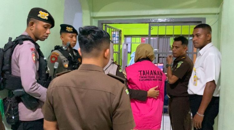 Terseret Korupsi Dana Hibah 1 Miliar, Mantan Bendahara Pembangunan Masjid Nerong Ditahan Penyidik Kejari Malra