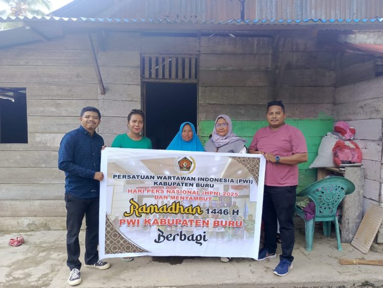 Sambut Bulan Suci Ramadhan 1446 H, PWI Kabupaten Buru Gelar Aksi Sosial