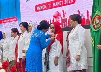 Maya Lewerissa Lantik Sany Rumra sebagai Ketua TP PKK Kota Tual
