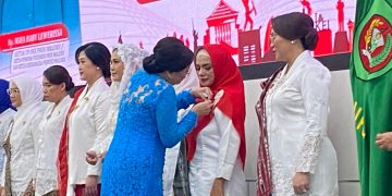 Maya Lewerissa Lantik Sany Rumra sebagai Ketua TP PKK Kota Tual