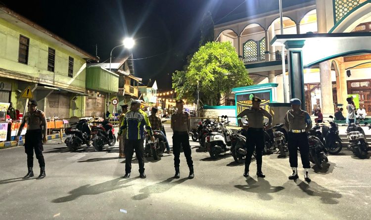 Beri Rasa Aman Kepada Jama’ah, Polres Tual Gelar Pam Tarawih