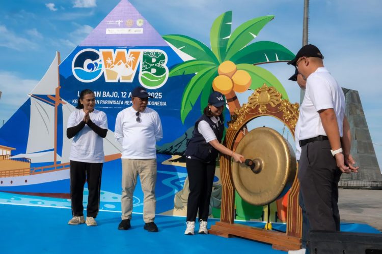 Kemenpar Gandeng ITDC dan BPOLBF Gelar Wisata Bersih di Labuan Bajo