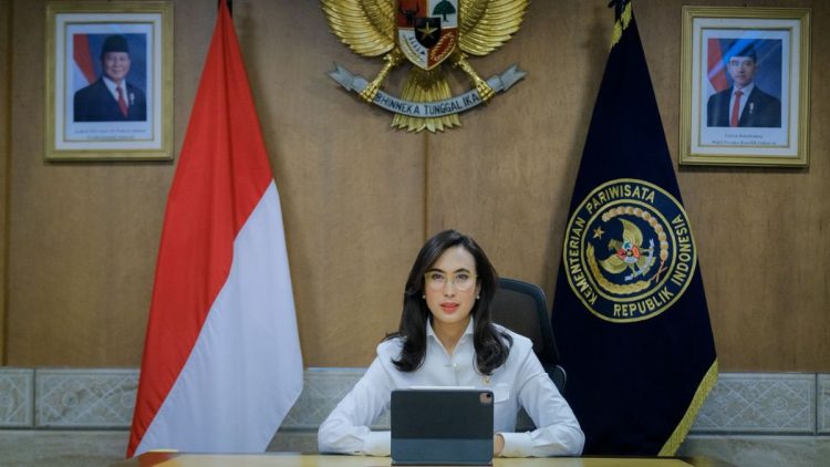 Libur Sekolah 2025, Menpar Terbitkan SE untuk Jamin Wisata Aman dan Nyaman