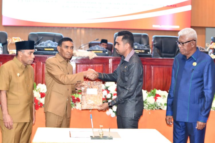 Propemperda Kota Tual Tahun 2025 Resmi Disahkan dalam Rapat Paripurna DPRD