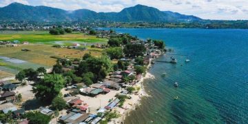 Kunjungi Balige, Wamenpar Soroti Potensi Wisata Pantai Bulbul