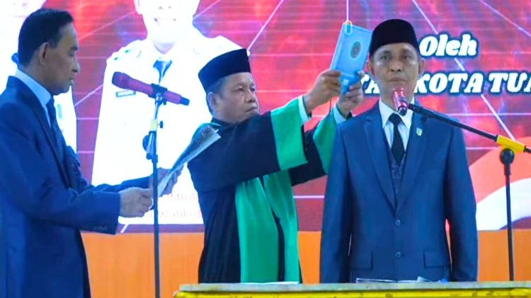 Wali Kota Tual Lantik Ridwan H. Renwarin sebagai Penjabat Sekda