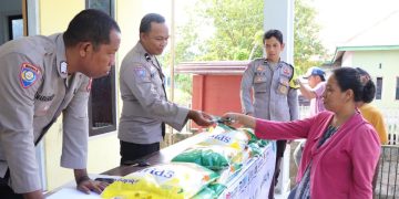 Gerakan Pangan Murah Polres Buru Diserbu Warga