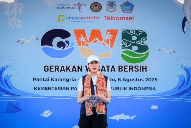 Dukung Gerakan Wisata Bersih, Kemenpar Hadirkan Cek Kesehatan Gratis di Manado