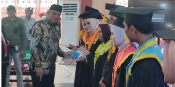 Wisuda Angkatan XIX, Bupati Buru Ajak Alumni Uniqbu Jadi Pionir Pembangunan