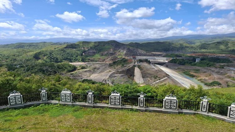 Tinjau Bendungan Waiapo, Wagub Maluku Desak Rampungkan AMDAL