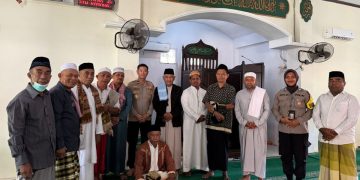 Silaturahmi Kapolsek Namlea dengan Jamaah Jabal Nur, Ajak Orang Tua Awasi Anak