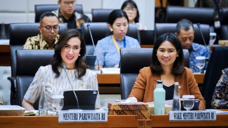 Menteri Widiyanti: Pariwisata Harus Jadi Motor Ekonomi Rakyat