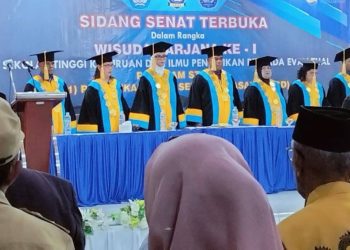 STKIP Persada Evav Tual Gelar Wisuda Perdana, 63 Sarjana Siap Mengabdi
