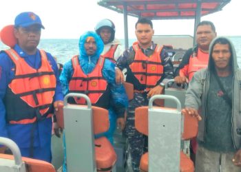 Tim SAR Gabungan Selamatkan Dua Warga yang Hilang di Perairan Tual