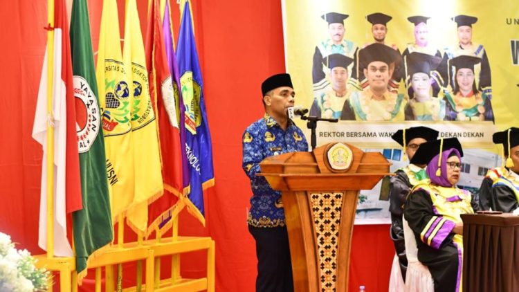 Di Wisuda ke-19 Uningrat, Wawali Tual Ajak Lulusan Bangun Daerah