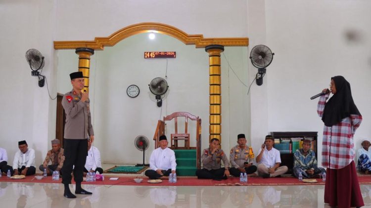 Tatap Muka dengan Warga Fiditan, Kapolda Maluku Ajak Jaga Keamanan Bersama