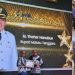 Kolaborasi Lintas Sektor Antar Thaher Hanubun Raih Golden Leader Award