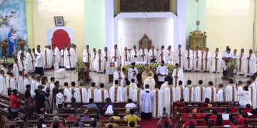 Tahbis Tiga Imam Baru di Merauke, Uskup Mandagi Tegaskan Hal Ini