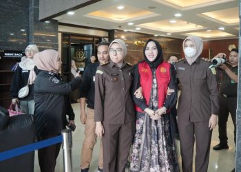 Kejati Sulsel Eksekusi Mira Hayati, Bos Skincare Bermerkuri Dipenjara 2 Tahun