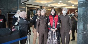 Kejati Sulsel Eksekusi Mira Hayati, Bos Skincare Bermerkuri Dipenjara 2 Tahun