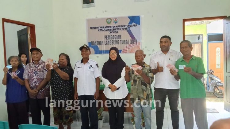 Ohoi Iso Jadi yang Pertama di Kecamatan Kei Kecil Timur, Salurkan BLT 2026 Tahap I
