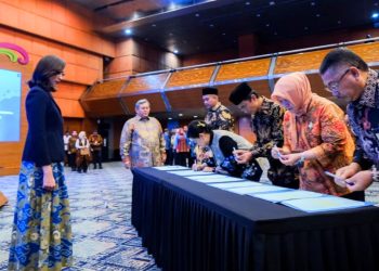 Menpar Widiyanti Lantik Pejabat Kemenpar, Tekankan Integritas dan Pelayanan Publik